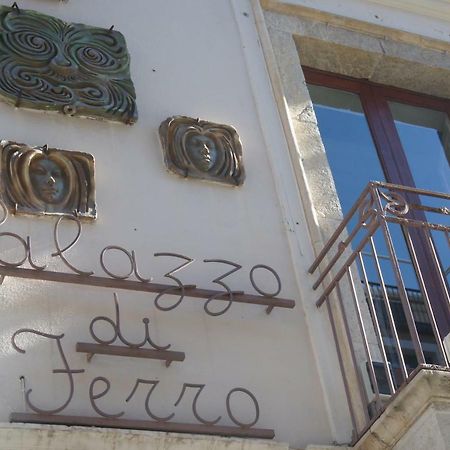 Palazzo Di Ferro Taormina Apartment Екстериор снимка