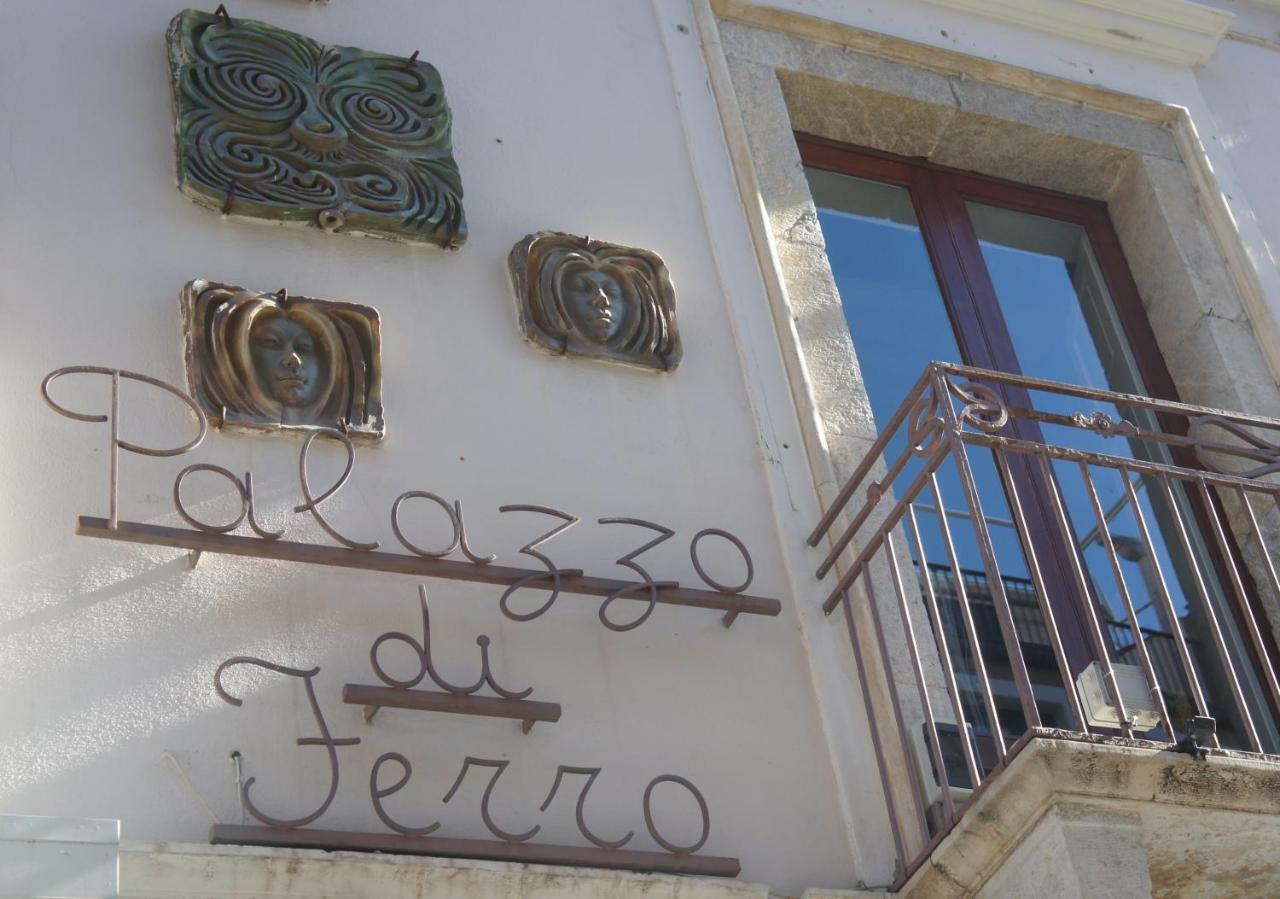 Palazzo Di Ferro Taormina Apartment Екстериор снимка